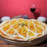 salgadas: 11 - Caipira - Pizza Massa Fina (Ingredientes: Catupiry, Frango, Milho)