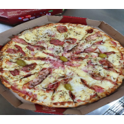 CALABRESA: 11 - Calabresa Especial - Pizza Grande (Ingredientes: Azeitonas, Bacon, Calabresa, Catupiry, Cebola, Molho, Mussarela, Orégano)