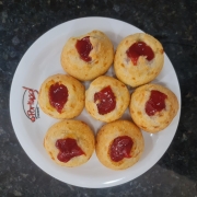 Pães: Mini Pão Queijo Rech Romeu & Julieta 6UND Cód-3574 - PÃES (Ingredientes: Pacote com 06 unidades de Mini Pão De Queijo Recheado com Goiabada e Requeijã)