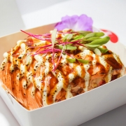 Temakis: Temaki maçaricado Frutos Do Mar - Temaki Maçaricado (Ingredientes: Camarão, Cebolinha, Cream Cheese, Gergelim, Kani, Molho Teriyaki, Polvo, Salmão Fresco)