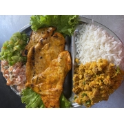 Churrascos: 002-Peito de Frango Grelhado 400g - Churrasco (Ingredientes: Arroz, Feijão, Salada de Maionese, Vinagrete)