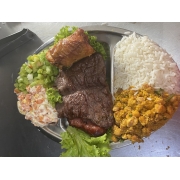 Churrascos: 152-MistoP/1(sobreCoxa,1 Carne do Sol,1toscana) - Churrasco (Ingredientes: Arroz, Feijão, Salada de Maionese, Vinagrete)
