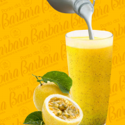 Suco: Maracujá com Leite - SUCOS NATURAIS (500ml) (Ingredientes: Suco)
