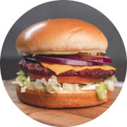 Pop Burgers: Pop Heck - Hambúrguer (Ingredientes: Alface, burger defumado 80g, Cebola Roxa, Maionese da Casa, Pão Brioche, Picles de Pepino da Casa, Queijo Cheddar, Tomate)