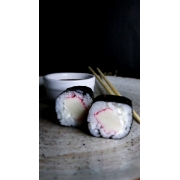 Makimono: Kanimaki (10 UNIDADES) - Arroz, cream cheese, kani enrolado em alga marinha
