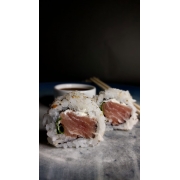 Makimono: Uramaki Tuna (10 UNIDADES) - Arroz salpicado com gergelim, recheado com cream cheese e atum