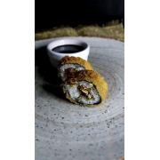 Makimono: Hot Skin (10 UNIDADES) - Arroz, cream cheese e pele de salmão grelhado enrolado em alga marinha empanado na panko