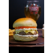 Hambúrguers: King Burguer Catupiry - Hambúrguer (Ingredientes: Catupiry, Cebola Roxa, Hambúrguer Angus 180gr defumado, Maionese da Casa, Pão de Brioche, Queijo Prato Polenghi, Tomate)