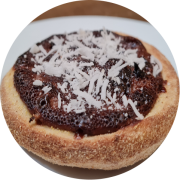 Doces Especiais: Esfiha Prestigio - Esfiha (Ingredientes: Chocolate Preto, Coco, Leite Condensado)