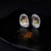 Makimono: Makimono Skin (08 Peças) - Pele de Salmão Frita Com Cream Cheese, Cebolinha e Teryaki