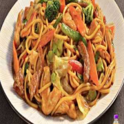 Yakisoba: Yakisoba Misto (Carne e Frango) - Yakisoba | Meia (Ingredientes: Yakisoba)