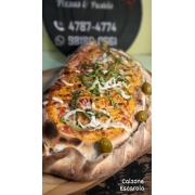 Salgadas: 328 - Escarola - Calzone Grande (Ingredientes: Escarola refogada, Bacon, Mussarela)