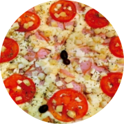 Premium: Canadense - Pizza Grande 35cm (Ingredientes: Azeitona Preta, Catupiry, Lombinho Canadense, Molho de tomate caseiro, Mussarela, Orégano, Palmito, Tomate em rodelas)