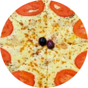 Tradicionais: Mussarela - Pizza Grande 35cm (Ingredientes: Azeitona, Molho de tomate caseiro, Mussarela, Orégano, Tomate)