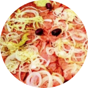 Tradicionais: Calabresa c/ queijo - Pizza Grande 35cm (Ingredientes: Azeitona, Calabresa, Cebola, Molho de Tomate, Mussarela, Orégano)
