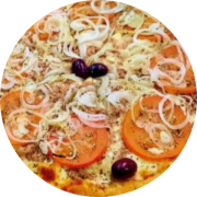 Premium: Atum com mussarela - Pizza Grande 35cm (Ingredientes: Atum, Azeitona Preta, Cebola, Molho de tomate caseiro, Mussarela, Orégano, Tomate em rodelas)