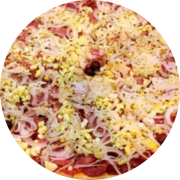 Tradicionais: Baiana - Pizza Grande 35cm (Ingredientes: Azeitona, Calabresa, Cebola, Molho de tomate caseiro, Orégano, Ovo, Pimenta)