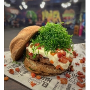 Hambúrguer: Bacouve - Hambúrguer (Ingredientes: Bacon em Cubos, Couve Crispy, Cream Cheese, Hambúrguer Angus 160g, Pão Australiano)