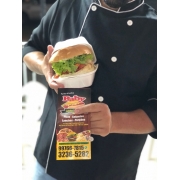 Hambúrguer: X Montanha - Hambúrguer (Ingredientes: 2 Hambúrgueres, 2 Ovos, 2 Vinas Presunto, Alface, Batata Palha, Cheddar, Ketchup, Maionese, Milho, Mostarda, Mussarela, Pão, Salada, Tomate)