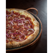 Tradicionais: 13-Calabresa - Pizza Master (Ingredientes: Azeitona, Calabresa Fatiada, Cebola, Molho de Tomate, Mussarela, Orégano)