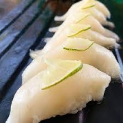Niguiri: Peixe Branco (8 unidades) - Peixe Branco (Prego), limão, arroz