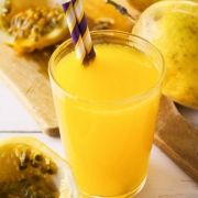 Suco: Suco de Maracujá)