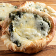 Esfihas Salgadas: Esfiha Escarola - Saborosa esfiha contendo escarola e mussarela