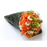 Temakis: Temaki Philadelphia - Temaki Tradicional (Ingredientes: Cebolinha, Cream Cheese, Gergelim Moído, Salmão Cru)