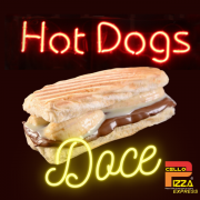 Hot Dog Doce: Dog Amor - Hot Dog Doce (Ingredientes: Chocolate ao Leite, Leite Condensado, Morango, Pão Hot Dog)