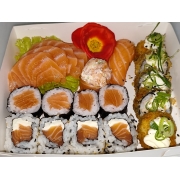 Combinados: Combinado TAKESHI 21 pçs - Combos e Combinados (Ingredientes: 2 joy, 2 niguiri salmão, 4 HOSSOMAKI SALMÃO, 4 SASHIMI, 4 UAMAKI SALMÃO, 5 hot roll)