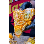 Tradicionais: LA ROSA - Pizza Grande (Ingredientes: Catupiry, Cheddar, Mussarela, Tomate)