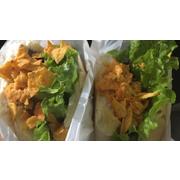 Hambúrguer: X Doritos - Hambúrguer (Ingredientes: Alface, Cheddar, Doritos, Hambúrguer, Ketchup, Maionese, Milho, Mostarda, Pão, Presunto, Queijo, Tomate)