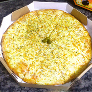 Tradicionais: 01-Alho Frito - Pizza Grande (Ingredientes: Alho Frito, Mussarela, Parmesão)