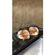 Makimono: Makimono Boston (8unid) - makimono de salmão, atum, peixe branco e cream cheese