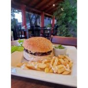 Lanches: Hambúrguer Artesanal + Batata Frita - Lanche (Ingredientes: Acompanha Batata Frita, Alface, Bacon, Cebola Caramelada, Hambúrguer Artesanal, Molho Ranch, Molho Verde, Queijo, Tomate)