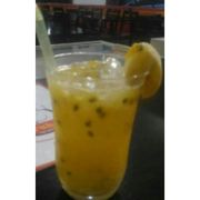 Caipirinha: Caipirinha de Vodka Com Banana e Maracujá - Caipirinha