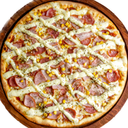 Especiais: Siciliana - Pizza Média (Ingredientes: Bacon, Calabresa, Catupiry, Lombo, Milho, Molho, Muçarela, Orégano)