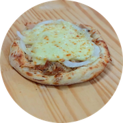 Esfihas Salgadas: Atum com Mussarela - Esfiha (Ingredientes: Cebola, Mussarela)