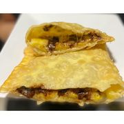 Pastel Doce: Pastel Choconana - Pastel (Ingredientes: Banana, Chocolate Preto, Queijo)