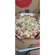 Tradicionais: Suprema - Pizza Grande (Ingredientes: Calabresa Fatiada, Cebola, Champignon, Molho de Tomate, Mussarela, Orégano, Pimentão)