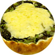 Esfihas Salgadas: Escarola com Mussarela - Esfiha (Ingredientes: Bacon, Coberto Com Mussarela, Escarola Temperada)