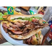 Lanches de Filé de Picanha: X Picanha Bife Tudo - Lanche (Ingredientes: Bacon, Bife de Picanha, Mussarela, Ovo, Salada, Salsicha)