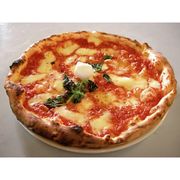 As pizzas tipo italiana: MARGHERITA ESPECIAL - Pizza INDIVIDUAL 20 Cm /2 Fatias (Ingredientes: Azeite de Oliva, Basilicum, E UMA BASE DE MUSSARELA, Molho de Tomate, Mussarela de Búfala)
