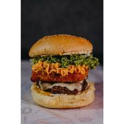 Lanches: 10-Hambúrguer de Queijo - Lanche (Ingredientes: Alface, Cebola Crispy, Cheddar, Hambúrguer 180g, Maionese da Casa, Muçarela, Mussarela Empanada, Pão de Brioche, Tomate)