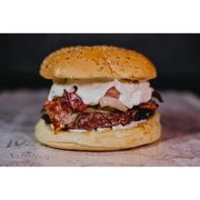 Lanches: Cream Cheese Burguer - Lanche (Ingredientes: 2 Fatias de mussarela, Bacon, Cream cheese, Hambúrguer 180g, Maionese da Casa, Pão de Brioche)
