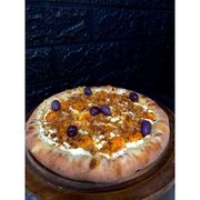 Especiais: CAMARÃO CRISPY - Pizza (Ingredientes: Azeitonas, Camarão, Cebola Crispy Crocante, Cream Cheese, Molho de tomate artesanal, Mussarela, Orégano)