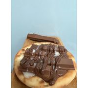 Doces: KIT KAT - Esfiha (Ingredientes: Chocolate Ao leite, Kit Kat, Leite Condensado)