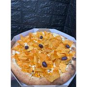 Premium: DORITOS HOT PREMIUM - Pizza (Ingredientes: Azeitonas, Cream Cheese, Doritos, Geleia de pimenta, Molho de tomate artesanal, Orégano)