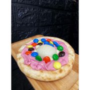 Doces: TORTUGUITA 2 - Esfiha (Ingredientes: Creme de morango, M&M
