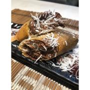 Harumaki Doce: Harumaki Prestigio - Harumaki de chocolate com coco ralado